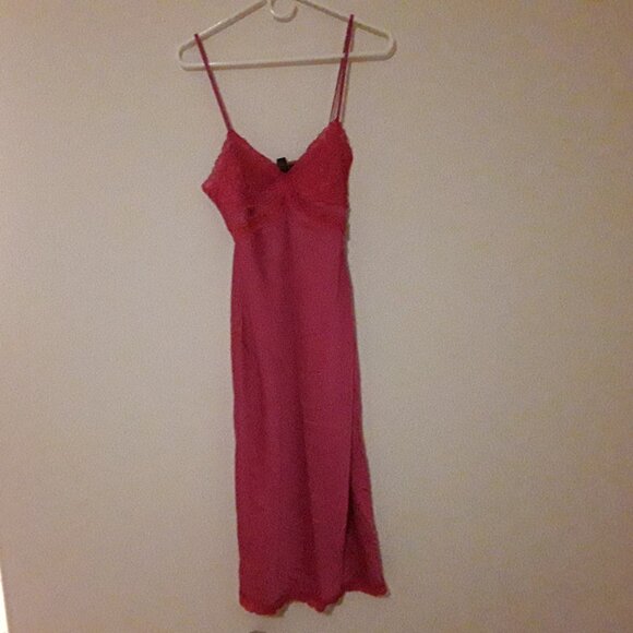 Forever 21 Women's size small Pink and Red Lace long dress w/adjustable straps - Picture 1 of 5